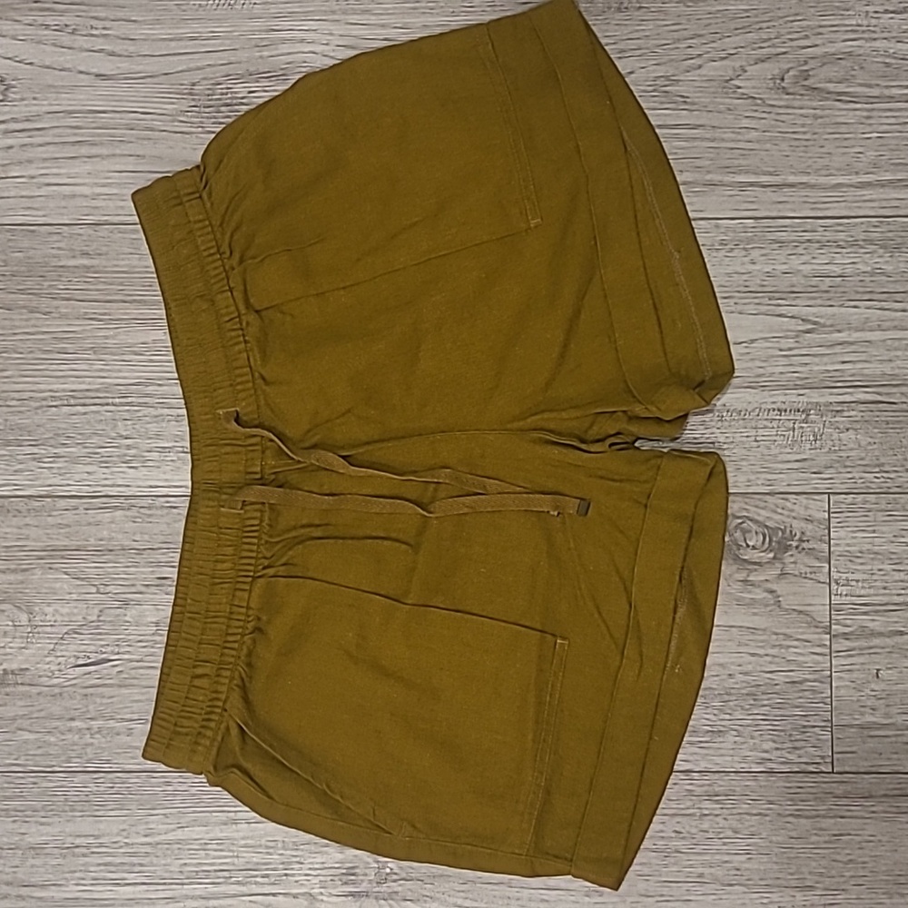 Linen blend cuffed shorts